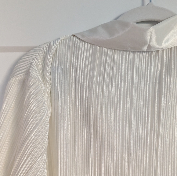 Plisse Shirt + Shorts Set (Bridal Set) - Picture 12 of 13